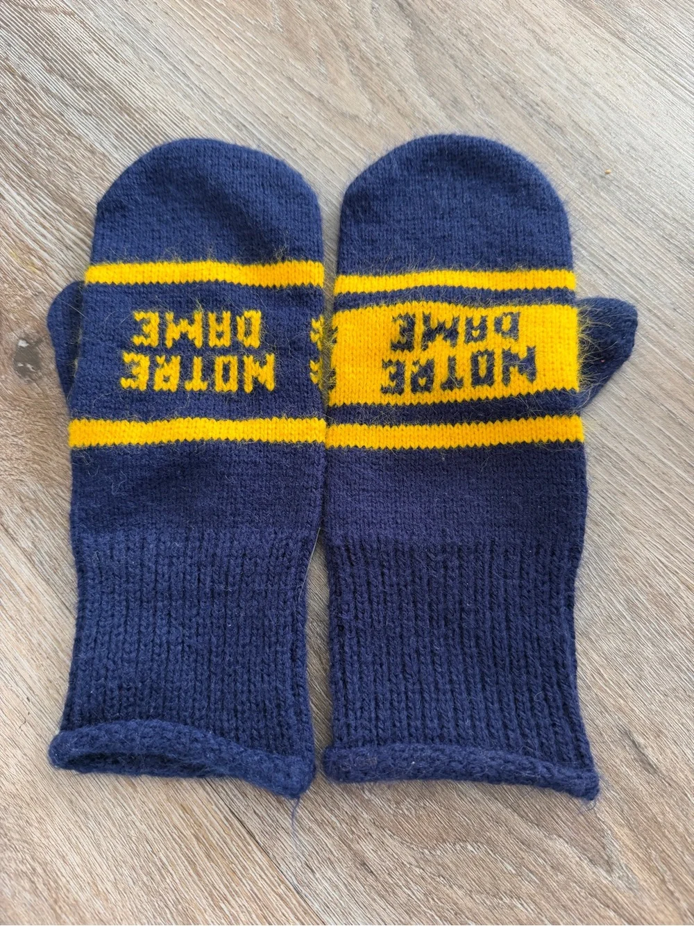 Notre Dame mittens